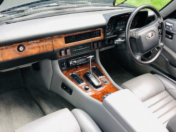 Jaguar XJS interior